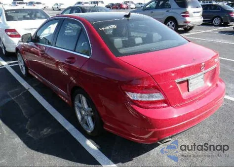2009 Mercedes-Benz C300 из США, поврежденный, VIN WDDGF54X99F221534